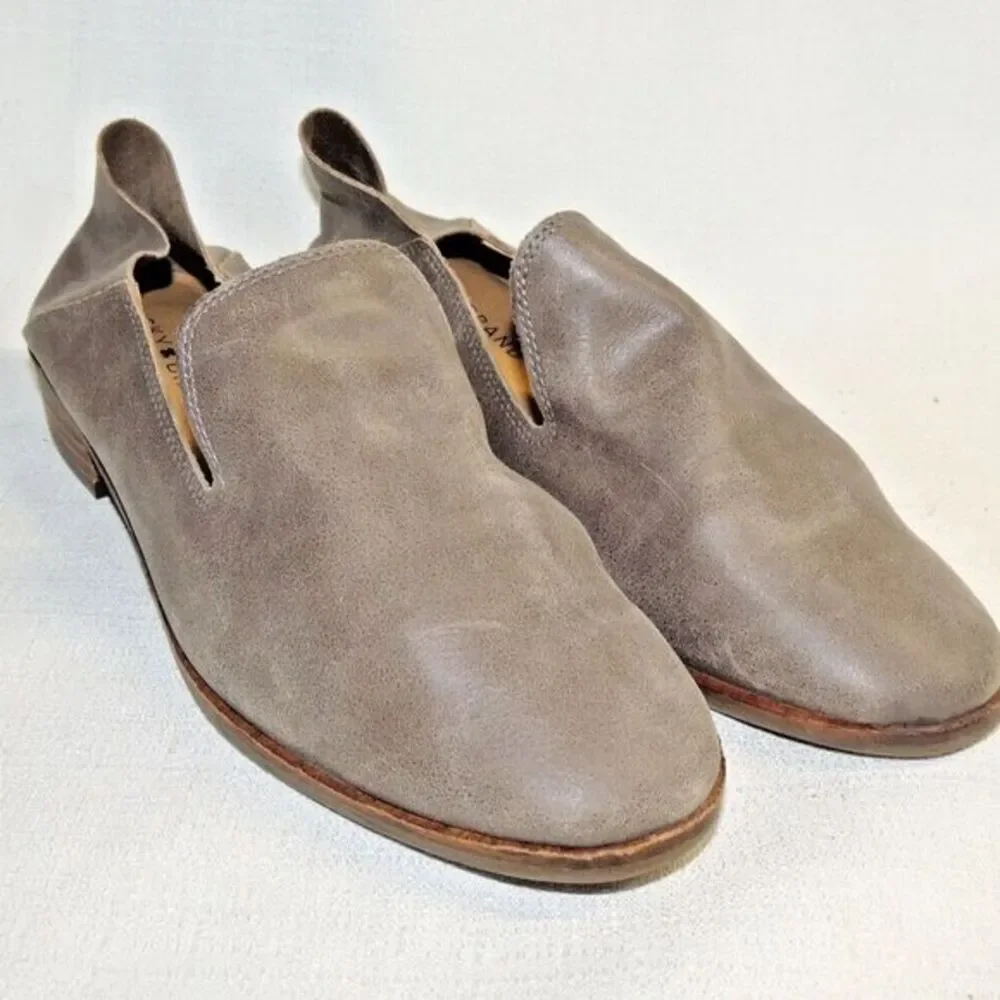 Lucky Brand Cahill Loafers Womens 8.5 Grey Leather Slip On Flats Minimalist Boho